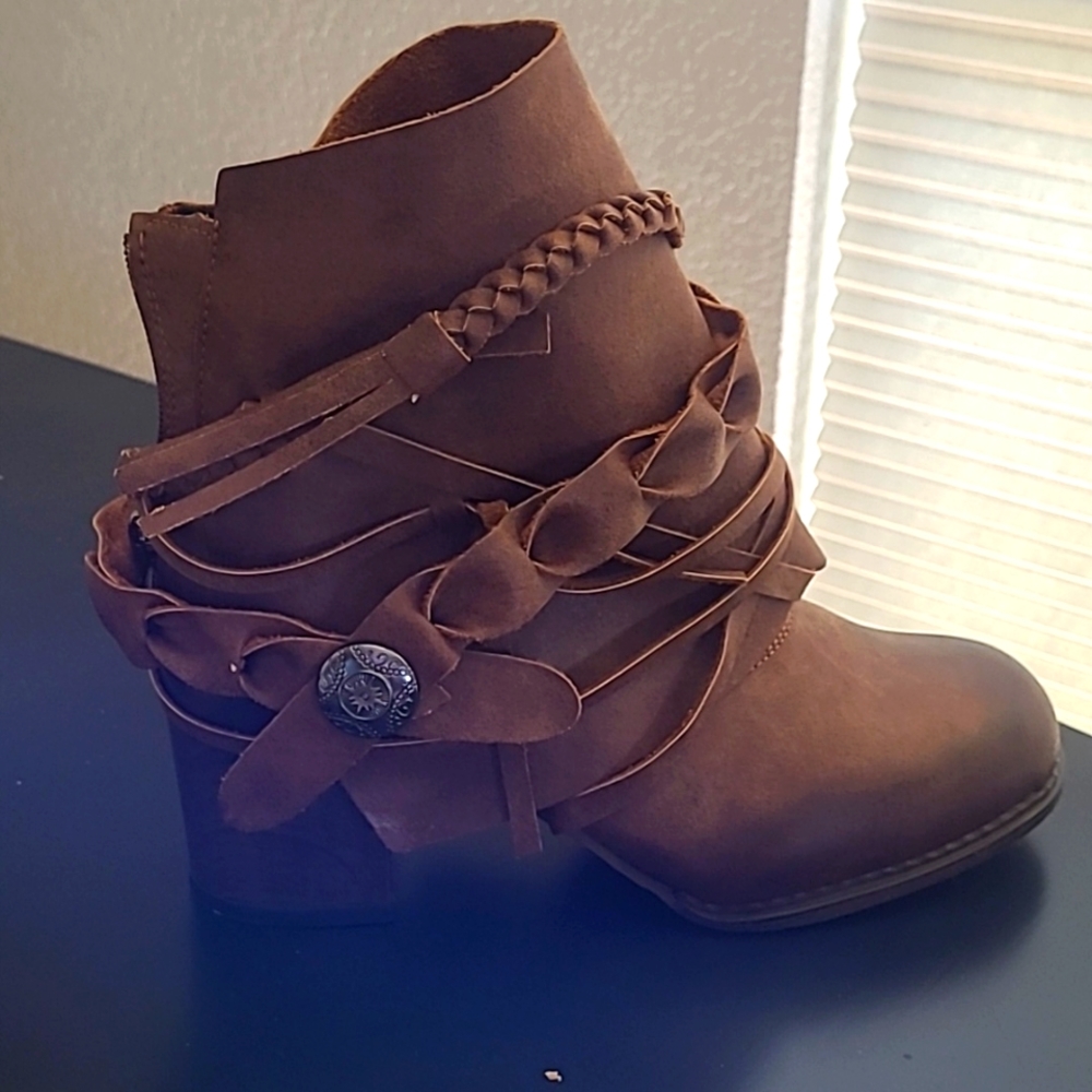 Country Summer Ankle Bootie "new"